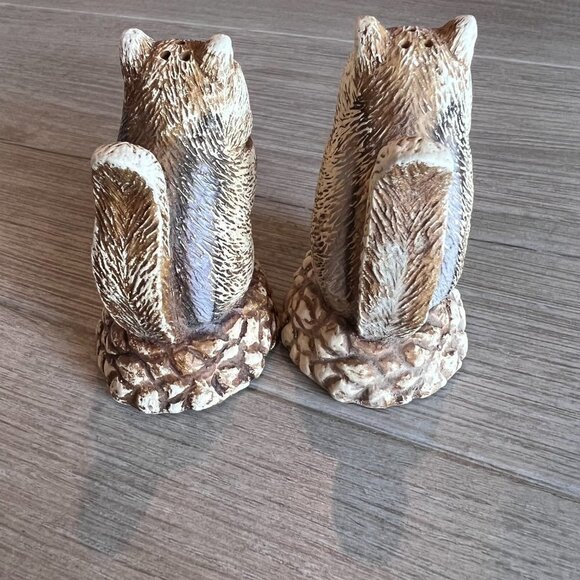 Chipmunk Squirrel Salt and Pepper Shakers Set Woodland Creatures Kitschy Novelty - Picture 5 of 10